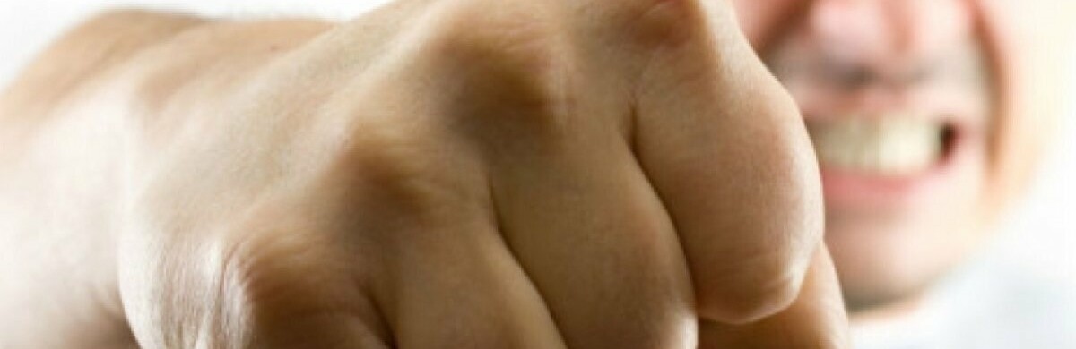 Нелюд катував маленьких діток та стріляв у них, бо йому завинили 200 грн